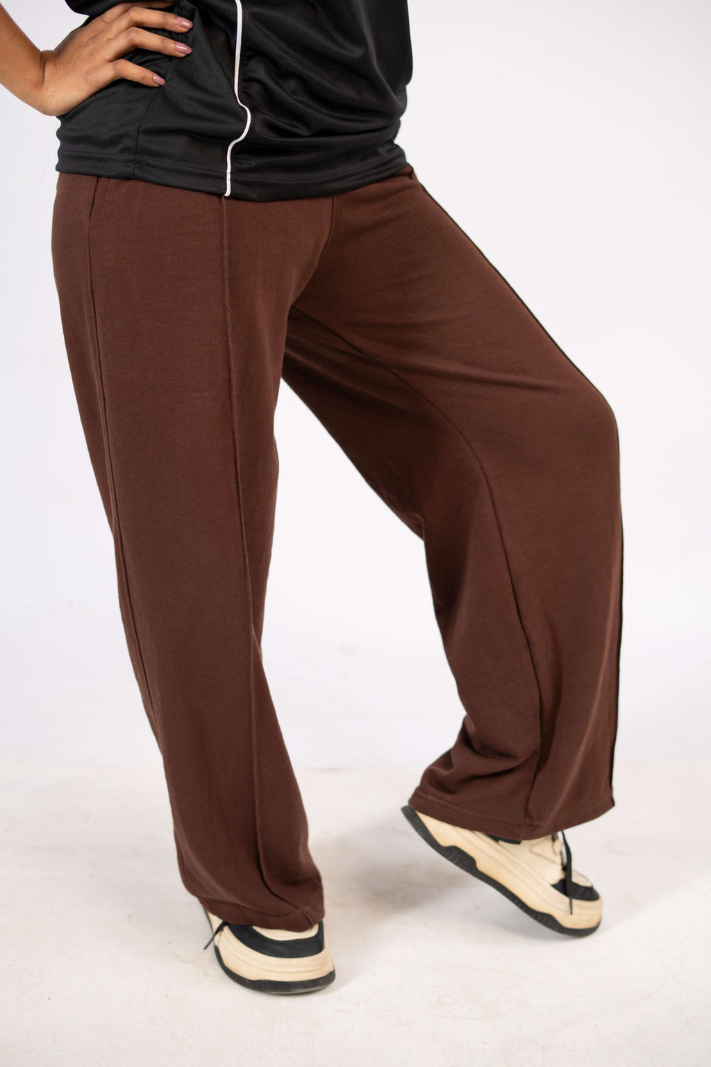 Relaxed Fit Lounge Trousers – Brown J1
