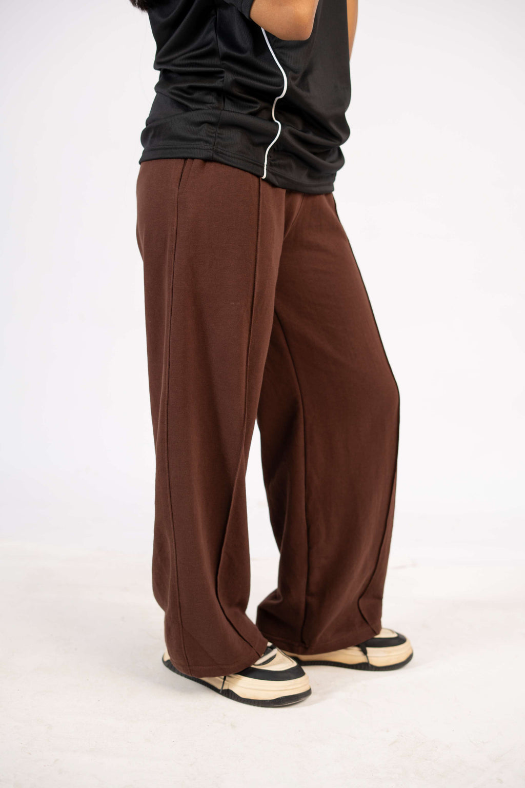 Relaxed Fit Lounge Trousers – Brown J1