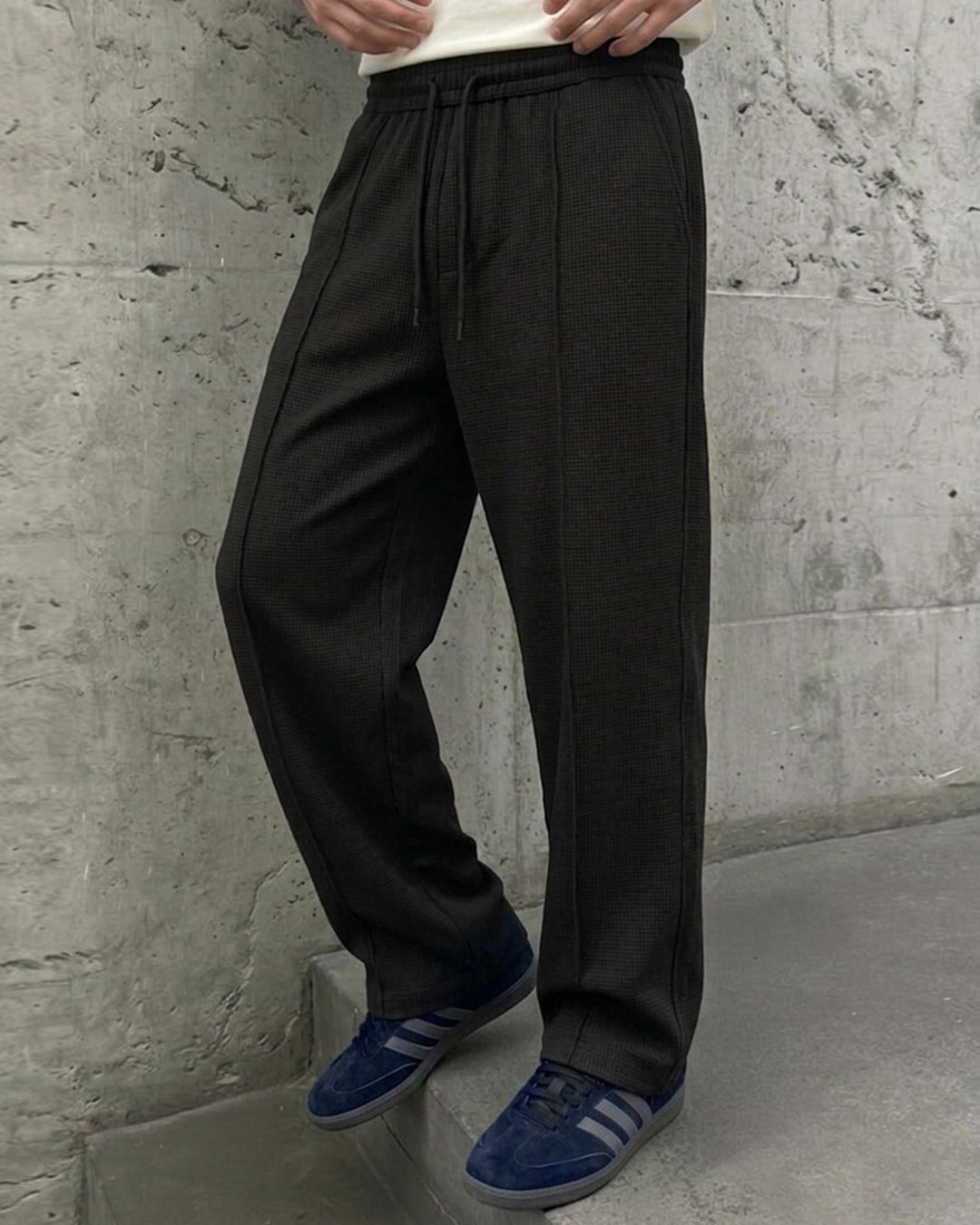 Waffle Relaxed Fit Trousers – Black D21